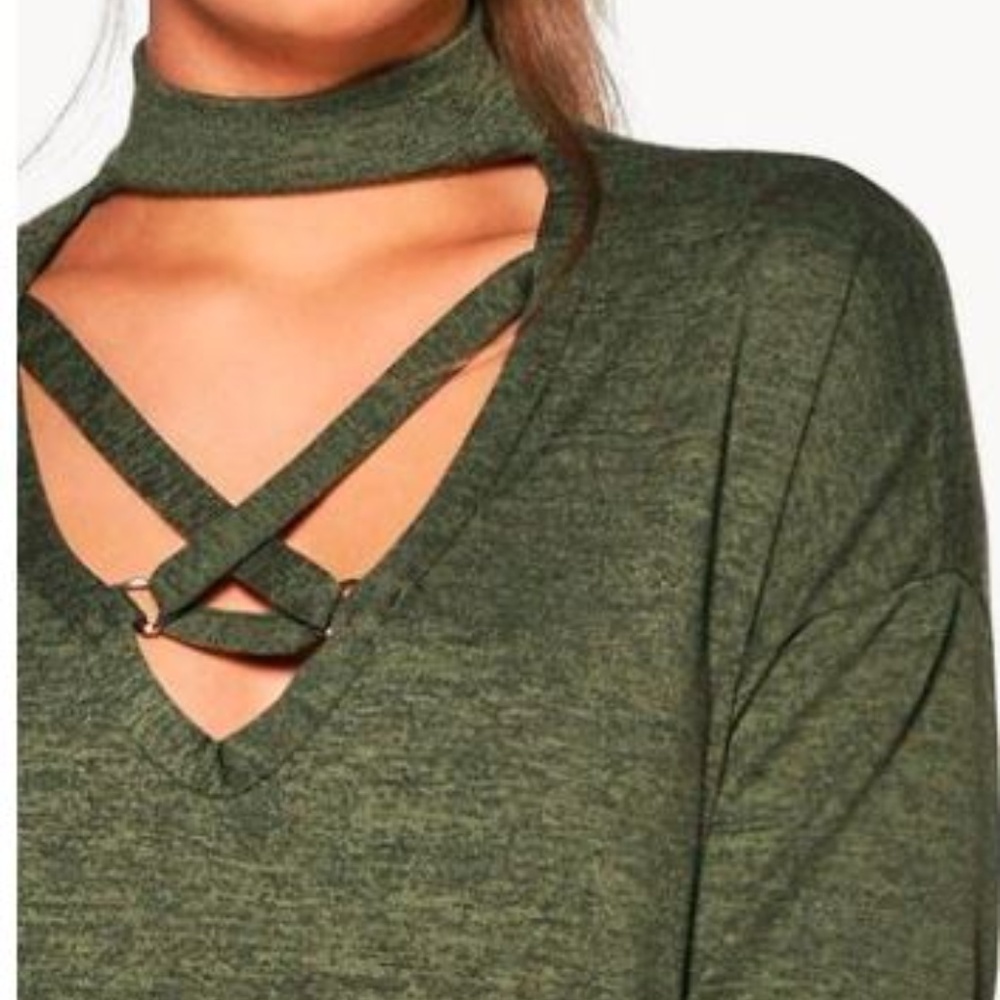 ‼️Price Drop‼️Plus Sizes Choker Top Tunic - Picture 3 of 6